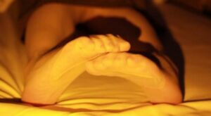 【黑丝诱惑】素人芸芸肉丝踩踏深喉坐脸窒息 YC-240430-2-97LZTD-99941