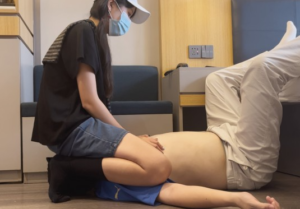 【国产踩踏恋足】【足下生辉】新人女主Mar的二次尝试（半露脸） -97LZTD-146886