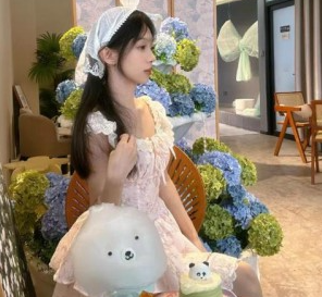 闻萌妹臭袜碎蛋-97LZTD-147136