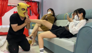 【精神小妹】暴踹偷女生鞋的老师 续-97LZTD-35044
