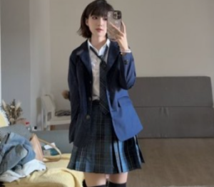 北京桃子女王边吃东西边享受脚奴侍奉-97LZTD-83454157174516185013