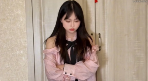 美少女小缘踩小人巨作！gts城市摧毁巨人视角女巨人特效高跟鞋踩死-97LZTDGXFC-000003132703448