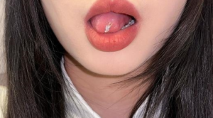 【GTS】女仆KK的有奖竞答白丝玛丽珍入丝入鞋-97LZTDGXFC-000003132703693