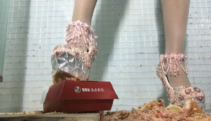 【WHCS】草莓炸鸡华丽踩食终极版！-97LZTDGXFC-00000313272004