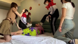 【精神小妹】对男同学动私刑-97LZTDGXFC-00000313272750