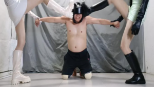 雅伟冷伊双主暴力狠踹狗头-97LZTDGXFC-00000313272971