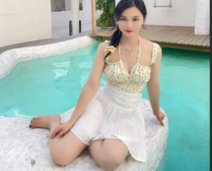 汉服女大学生的棉袜玉足被疯狂闻玩，脚底超嫩-97LZTDGXFC-00000313273206